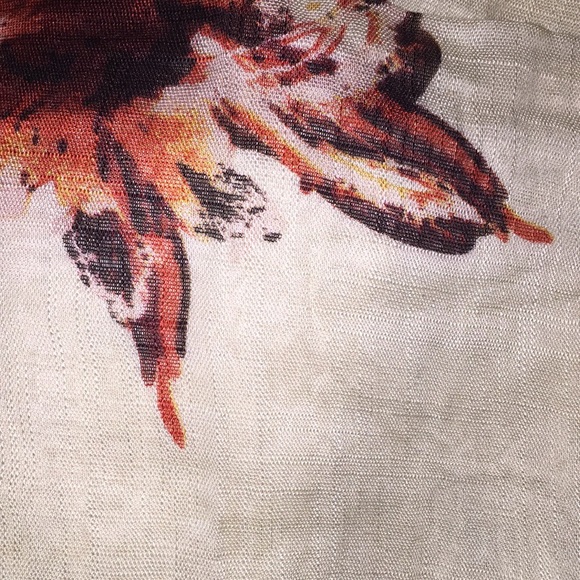 💫Last 1💫✨HP✨ Woman’s beautiful floral kimono - Picture 4 of 5